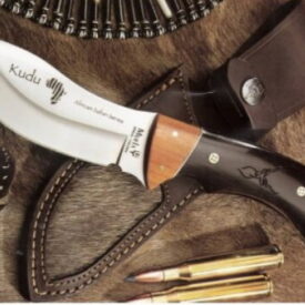 coltelli da caccia la guida definitiva per scegliere il tuo migliore compagno di campo 275x275 - Foderi Kydex: La Rivoluzione Termoplastica per i Tuoi Coltelli e Coltelli a Serramanico