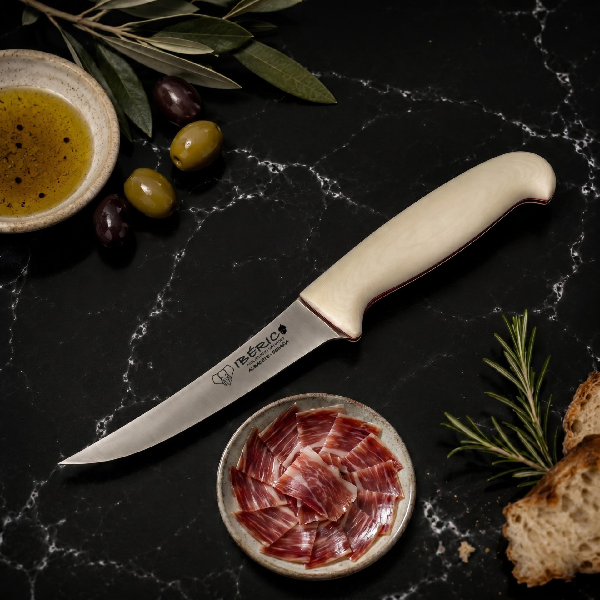 Cudeman Kit Ibérico: L'eccellenza di Albacete arriva nell'alta cucina del prosciutto coltello disossatore cudeman 1778853907018 - Cudeman Kit Ibérico: L'eccellenza di Albacete arriva nell'alta cucina del prosciutto